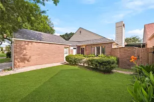 8226 Misty Ridge Ln, Houston, TX 77071 - Photo 5