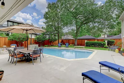 1618 Hillendahl Boulevard, Houston, TX 77055 - Photo 25