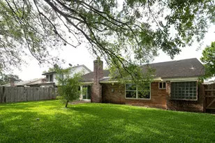 3219 The Highlands Dr, Sugar Land, TX 77478 - Photo 3