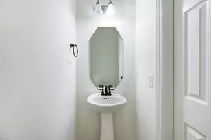 9210 Monarch Mist Ln, Houston, TX 77070 - Photo 11