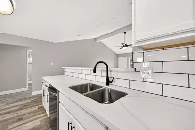 6407 Bazel Brook Drive, Houston, TX 77489 - Photo 21