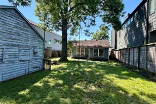 1119 E 25th St, Houston, TX 77009 - Photo 7