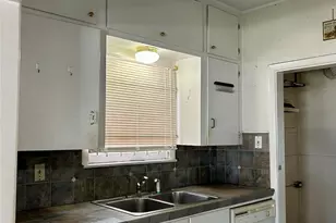 1119 E 25th St, Houston, TX 77009 - Photo 11