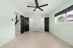 222 W Vaughn Ln, Deer Park, TX 77536 - Photo 13