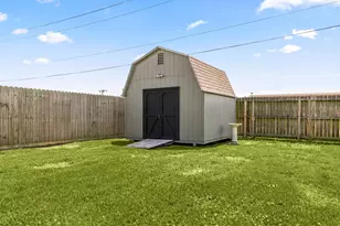 222 W Vaughn Ln, Deer Park, TX 77536 - Photo 27