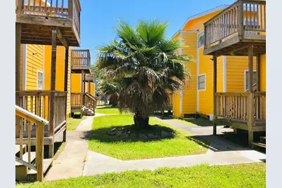 2711 Avenue K, Galveston, TX 77550 - Photo 1