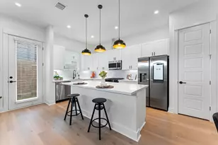 412 Neyland St, Houston, TX 77022 - Photo 9