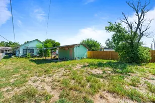 212 E Ave B, Robstown, TX 78380 - Photo 25