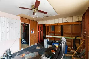 212 E Ave B, Robstown, TX 78380 - Photo 17
