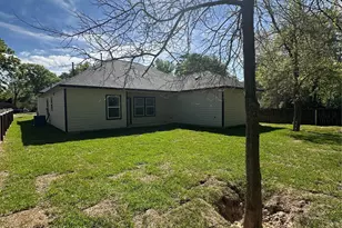 22525 E Shorewood Loop Loop E, Huffman, TX 77336 - Photo 7