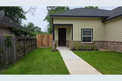 22525 E Shorewood  Loop Loop E, Huffman, TX 77336 - Photo 1