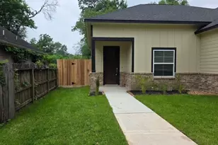 22525 E Shorewood Loop Loop E, Huffman, TX 77336 - Photo 1