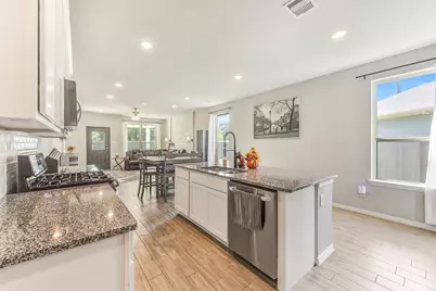 10703 Catclaw Court, Tomball, TX 77375 - Photo 7