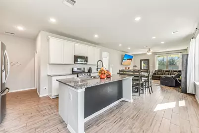 10703 Catclaw Court, Tomball, TX 77375 - Photo 5