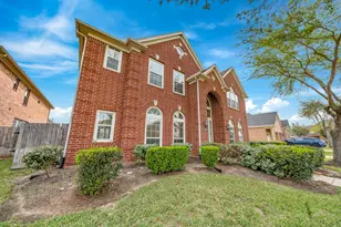 7006 Paxton Ct, Sugar Land, TX 77479 - Photo 3