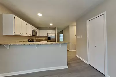 64 Hickory Oak Drive, Spring, TX 77381 - Photo 5