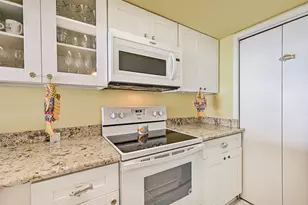 7310 Seawall Blvd, Galveston, TX 77551 - Photo 19