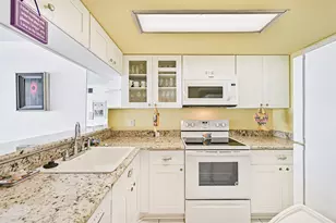 7310 Seawall Blvd, Galveston, TX 77551 - Photo 17