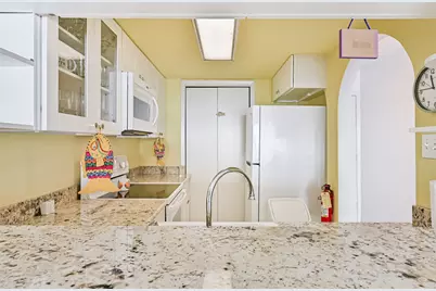 7310 Seawall Boulevard #705, Galveston, TX 77551 - Photo 21