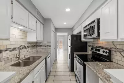 10324 Longmont Drive #47/6, Houston, TX 77042 - Photo 9