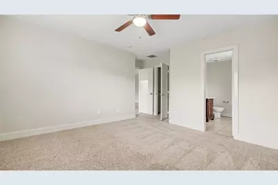 260 Rolling Brook Drive, Dickinson, TX 77539 - Photo 11