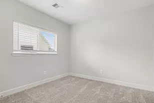 260 Rolling Brook Dr, Dickinson, TX 77539 - Photo 13