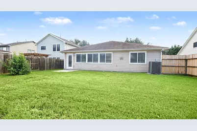 260 Rolling Brook Drive, Dickinson, TX 77539 - Photo 21