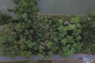 19903 W Lakelane Dr, Humble, TX 77338 - Photo 1