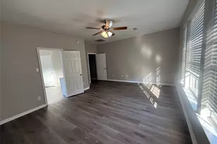 9526 Almeda Bend Ct S, Houston, TX 77075 - Photo 11