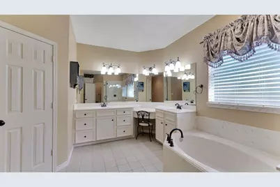 8199 Hills Parkway, Montgomery, TX 77316 - Photo 21