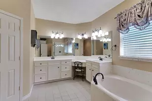 8199 Hills Pkwy, Montgomery, TX 77316 - Photo 21