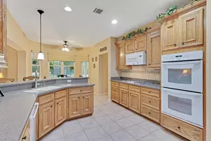 8199 Hills Pkwy, Montgomery, TX 77316 - Photo 11