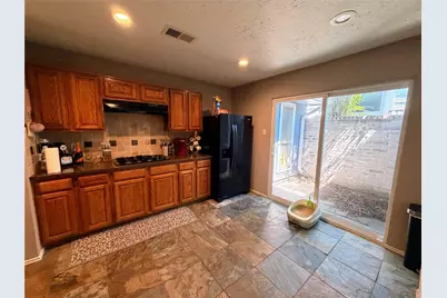 2022 Creek Valley Lane, Sugar Land, TX 77478 - Photo 11
