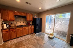 2022 Creek Valley Ln, Sugar Land, TX 77478 - Photo 11