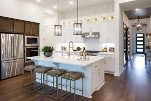 12115 Sweetbriar Loop, Mont Belvieu, TX 77523 - Photo 5