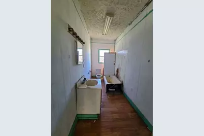 306 E Ida Avenue, Electra, TX 76360 - Photo 13