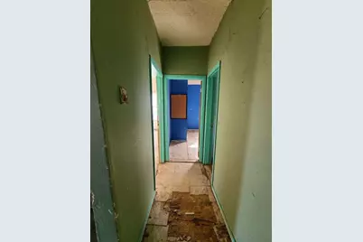 306 E Ida Avenue, Electra, TX 76360 - Photo 11