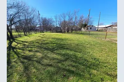 306 E Ida Avenue, Electra, TX 76360 - Photo 15