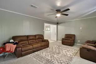 411 N Commerce St, Madisonville, TX 77864 - Photo 7