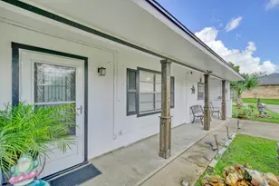 411 N Commerce St, Madisonville, TX 77864 - Photo 5