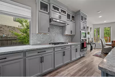 17405 Chestnut Cove Drive, Conroe, TX 77302 - Photo 9