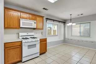 8018 Fox St, Baytown, TX 77523 - Photo 7