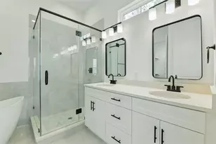 9902 Clark Rd, Houston, TX 77076 - Photo 19