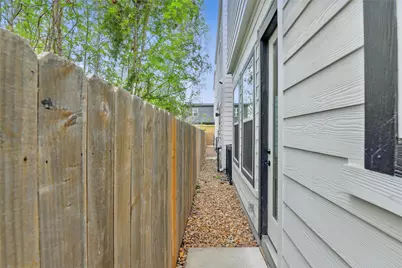 9902 Clark Road #D, Houston, TX 77076 - Photo 11