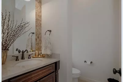 10 Moatwood Court, The Woodlands, TX 77382 - Photo 7
