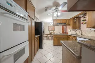 1503 Miles St, Rosenberg, TX 77471 - Photo 5