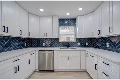 5731 Creekbend Drive, Houston, TX 77096 - Photo 9