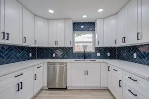 5731 Creekbend Dr, Houston, TX 77096 - Photo 9