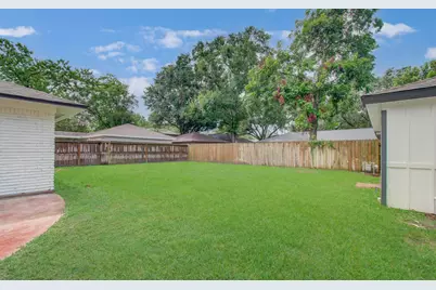 5731 Creekbend Drive, Houston, TX 77096 - Photo 31