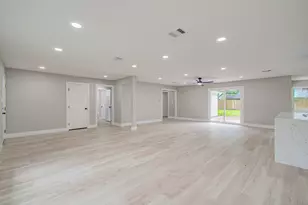 5731 Creekbend Dr, Houston, TX 77096 - Photo 5